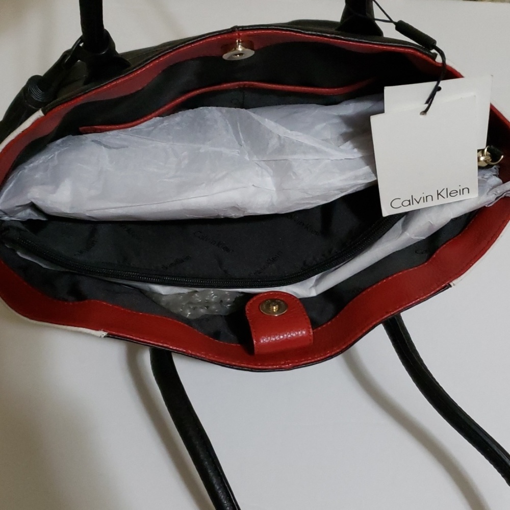 Calvin Klein Leather Handbags Blk/Wht/Red - Picture 7 of 7